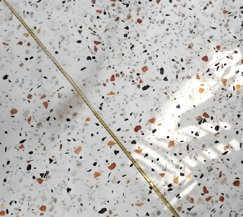 水磨石地板想要更亮一點用五種方法處理